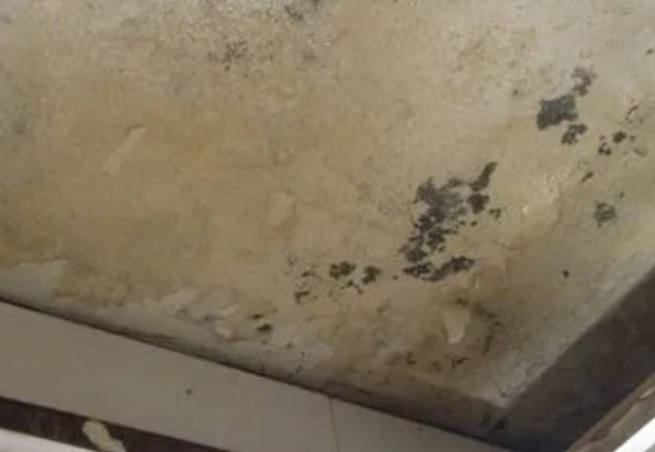 富县阳台漏水维修公司分享下富县卫生间渗水维修需要注意哪些问题。